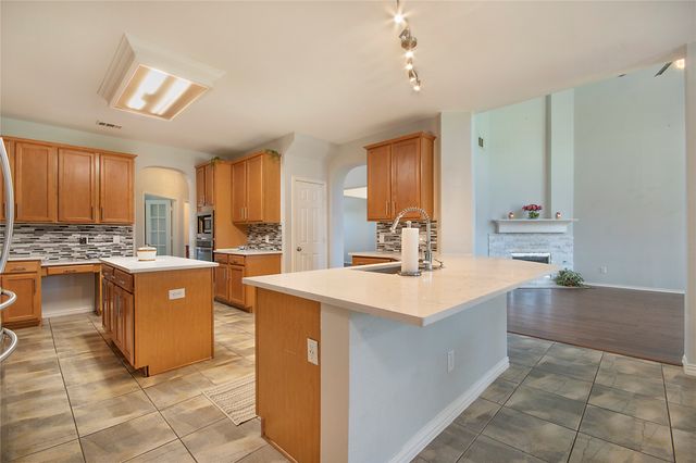 8172 Peacock Lane, Frisco, TX 75035
