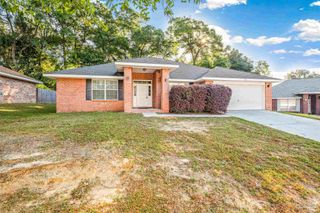 6240 Tributary St, Pensacola, FL 32526