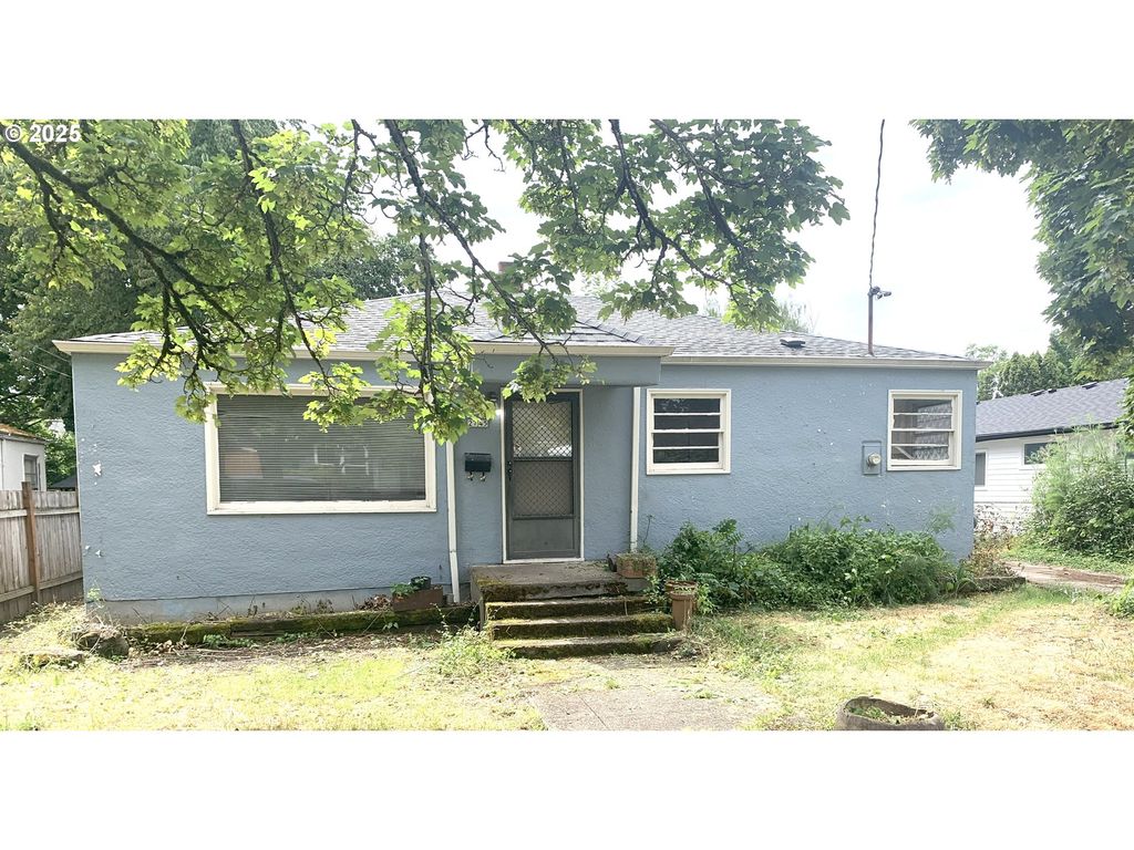 2745 Se 28TH Pl, Portland, OR 97202