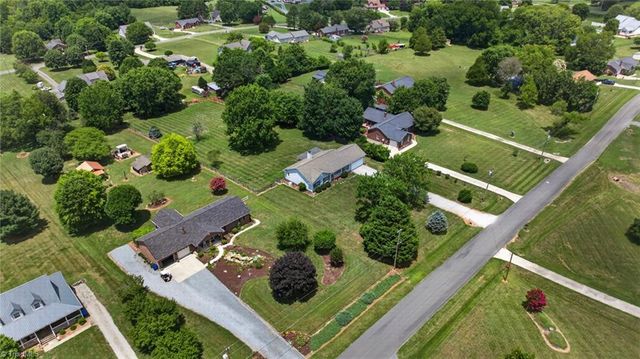 5493 Rolling Meadows Road, Randleman, NC 27317