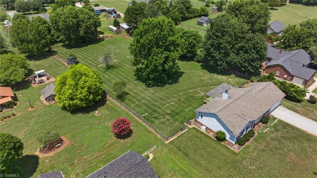 5493 Rolling Meadows Road, Randleman, NC 27317