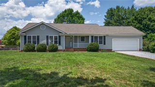 5493 Rolling Meadows Road, Randleman, NC 27317