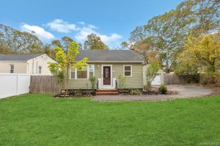 34 Ormond Avenue, Selden, NY 11784