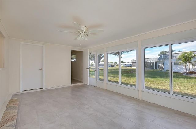 652 CIRCLEWOOD DRIVE T7, Venice, FL 34293
