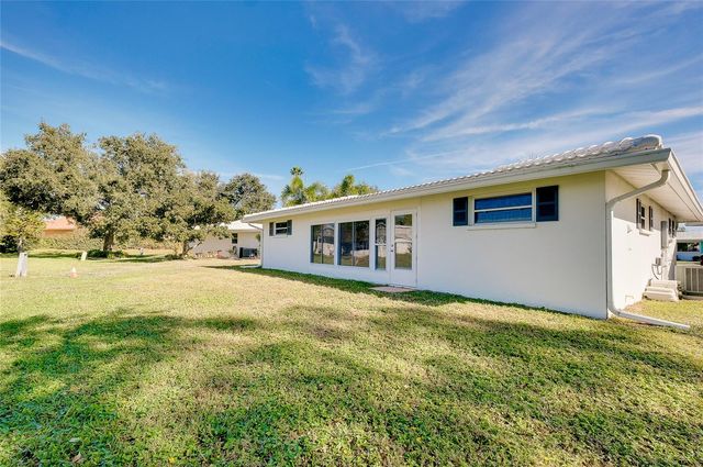 652 CIRCLEWOOD DRIVE T7, Venice, FL 34293