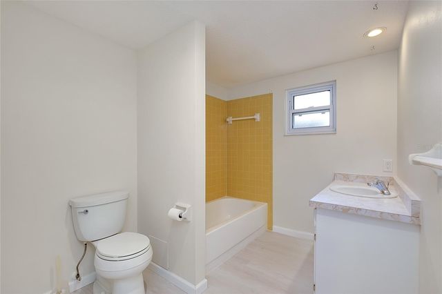 652 CIRCLEWOOD DRIVE T7, Venice, FL 34293