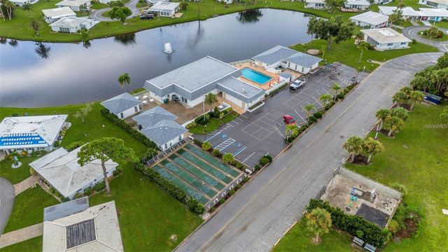 652 CIRCLEWOOD DRIVE T7, Venice, FL 34293