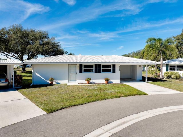 652 CIRCLEWOOD DRIVE T7, Venice, FL 34293