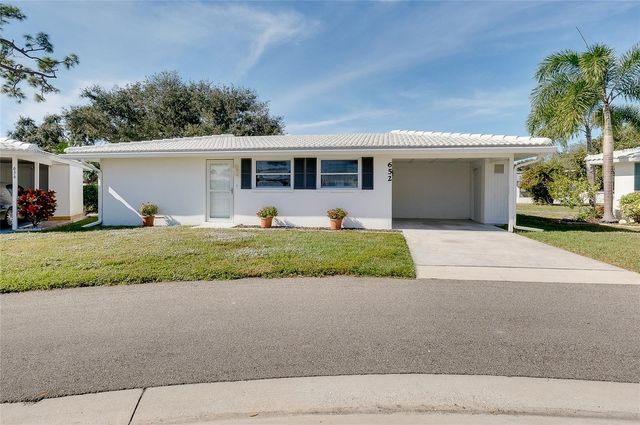 652 CIRCLEWOOD DRIVE T7, Venice, FL 34293
