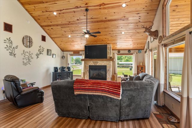 111 Little River Bend, Quitman, TX 75783