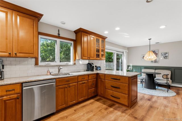1 W Gate Drive, Huntington, NY 11743