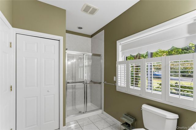 1 W Gate Drive, Huntington, NY 11743