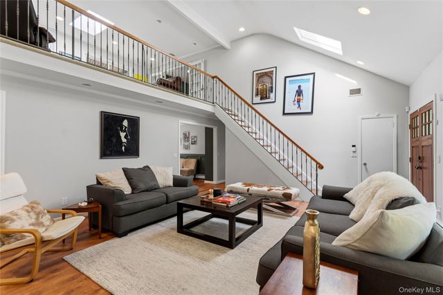 1 W Gate Drive, Huntington, NY 11743