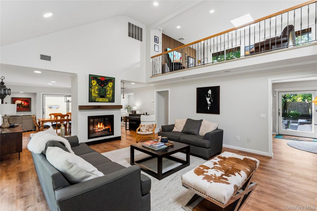 1 W Gate Drive, Huntington, NY 11743 — photo 3