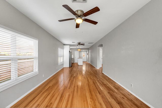6739 Avenue O, Houston, TX 77011