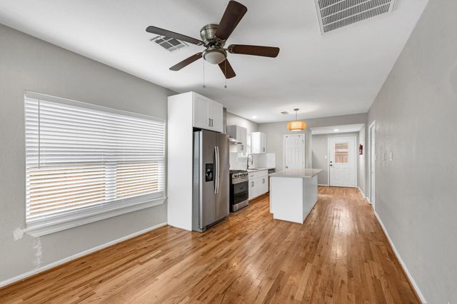 6739 Avenue O, Houston, TX 77011