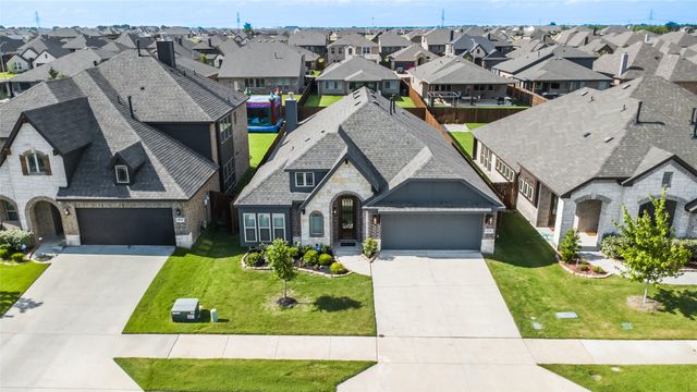 4520 Mill Falls Drive, Fort Worth, TX 76036