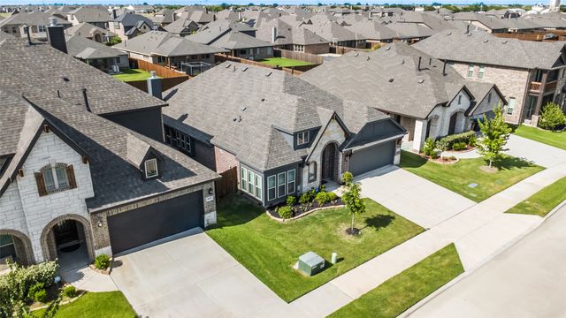 4520 Mill Falls Drive, Fort Worth, TX 76036