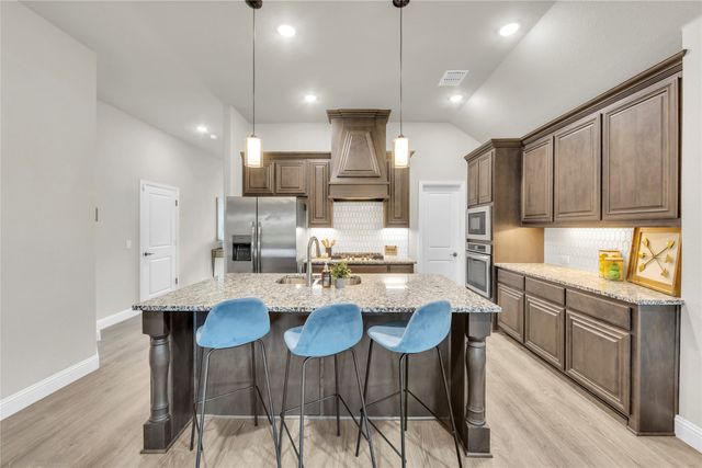 4520 Mill Falls Drive, Fort Worth, TX 76036