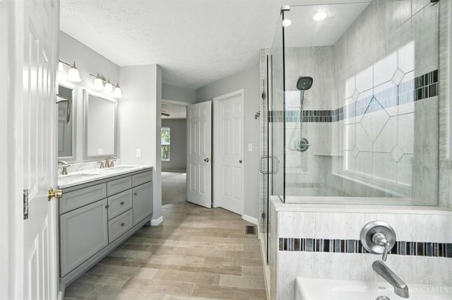 3779 Windyhollow Way, Mason, OH 45040