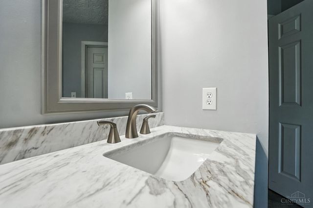 3779 Windyhollow Way, Mason, OH 45040