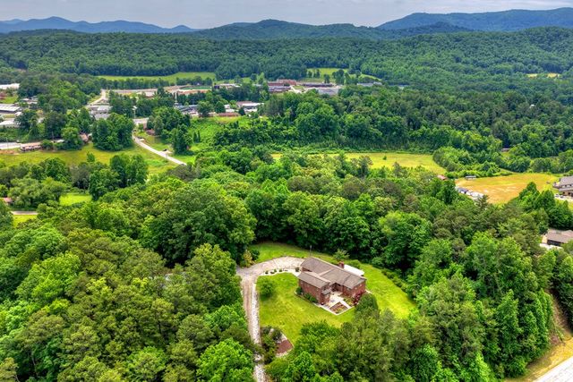 2850 Appalachian Hwy, Blue Ridge, GA 30513
