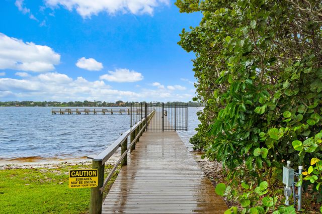 1800 SE Saint Lucie Boulevard 7-201, Stuart, FL 34996