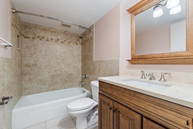 1800 SE Saint Lucie Boulevard 7-201, Stuart, FL 34996