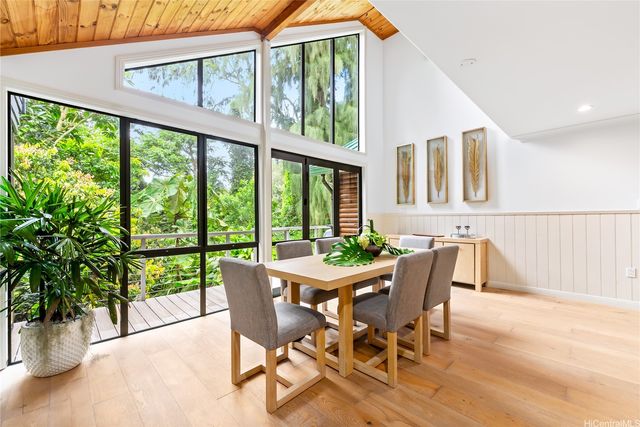 3702 Old Pali Road, Honolulu, HI 96817