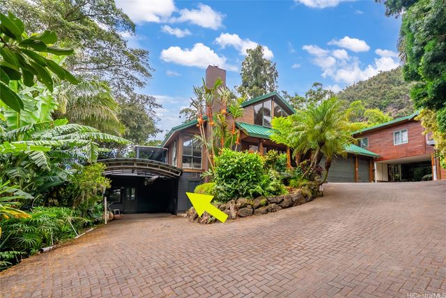 3702 Old Pali Road, Honolulu, HI 96817