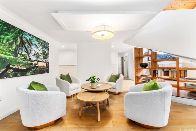3702 Old Pali Road, Honolulu, HI 96817