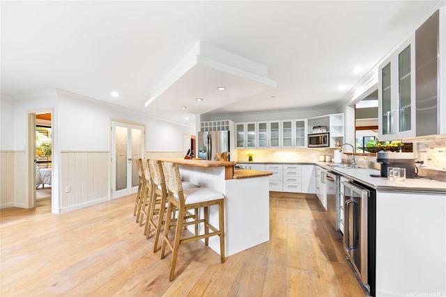 3702 Old Pali Road, Honolulu, HI 96817