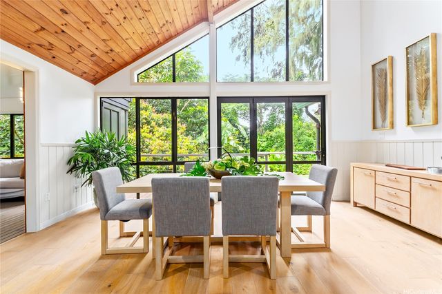 3702 Old Pali Road, Honolulu, HI 96817