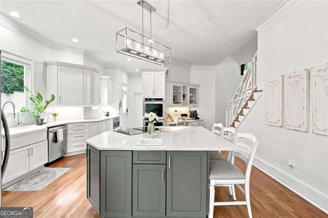 7560 Bridgegate Court, Sandy Springs, GA 30350