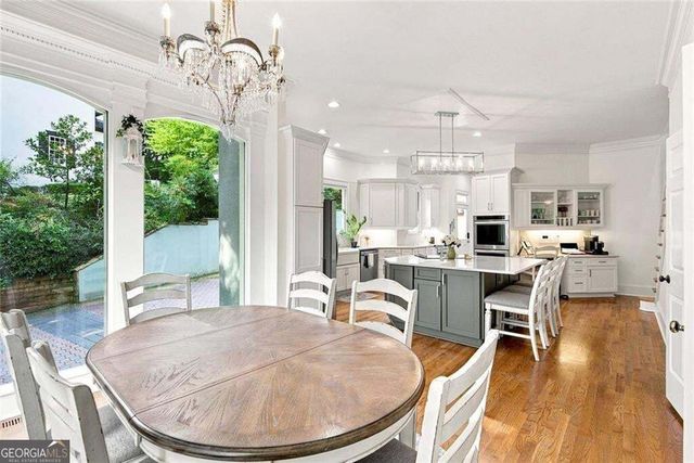 7560 Bridgegate Court, Sandy Springs, GA 30350