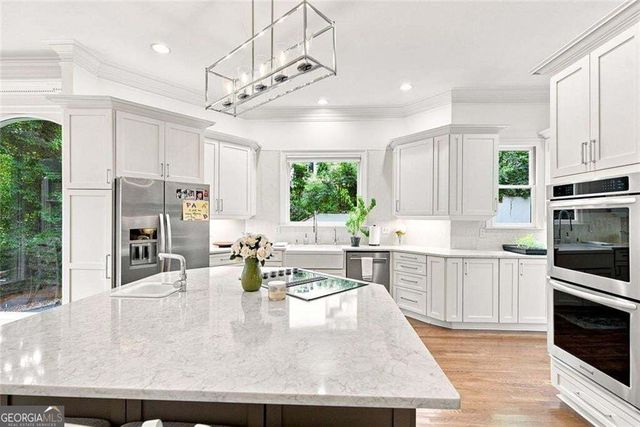 7560 Bridgegate Court, Sandy Springs, GA 30350