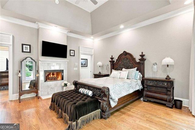 7560 Bridgegate Court, Sandy Springs, GA 30350