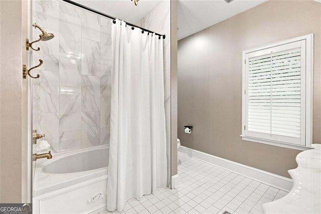 7560 Bridgegate Court, Sandy Springs, GA 30350