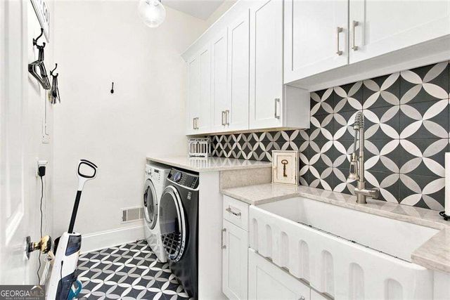 7560 Bridgegate Court, Sandy Springs, GA 30350