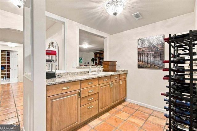 7560 Bridgegate Court, Sandy Springs, GA 30350