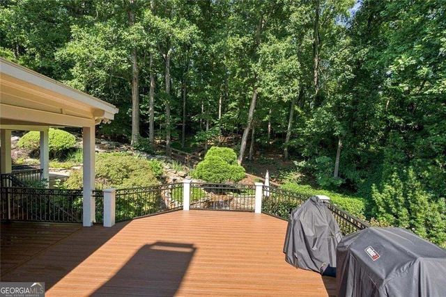 7560 Bridgegate Court, Sandy Springs, GA 30350