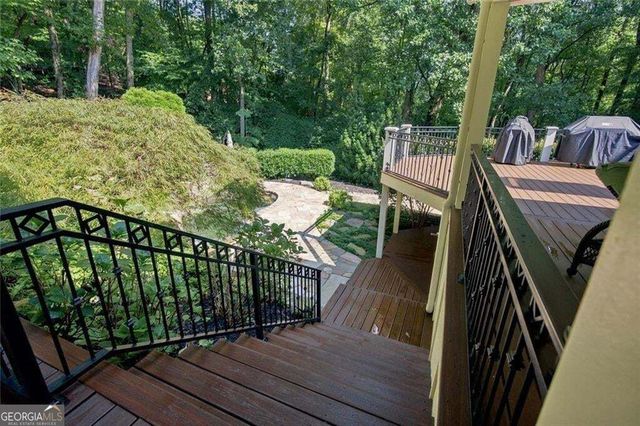 7560 Bridgegate Court, Sandy Springs, GA 30350