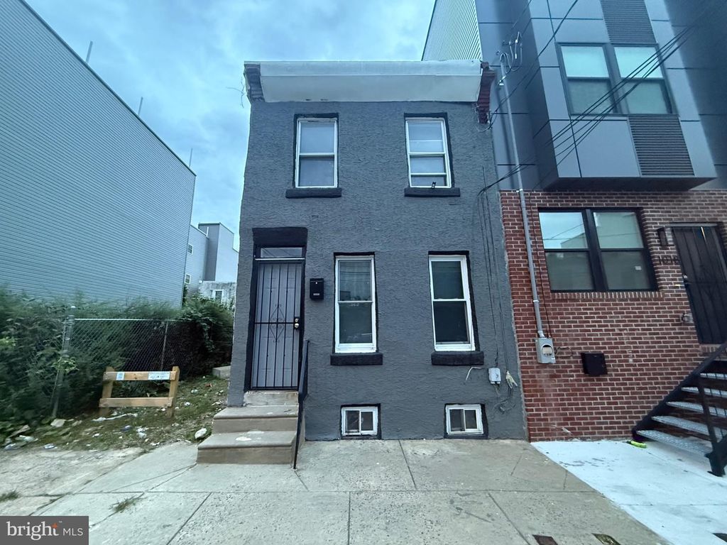 1016 W ARIZONA ST, Philadelphia, PA 19133