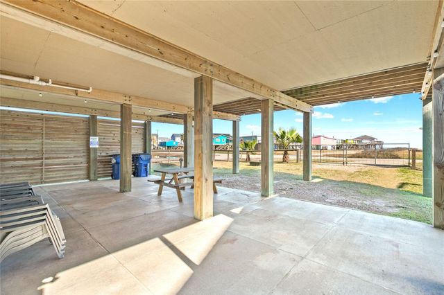 1206 Surf Drive, Surfside Beach, TX 77541