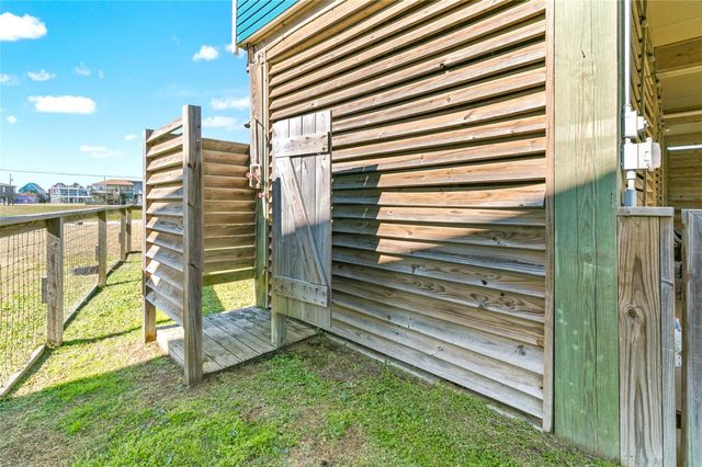 1206 Surf Drive, Surfside Beach, TX 77541