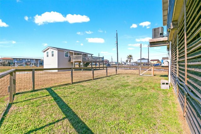 1206 Surf Drive, Surfside Beach, TX 77541