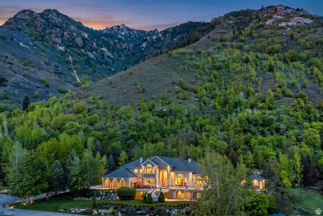 3222 E EAGLE VIEW CIR, Sandy, UT 84092
