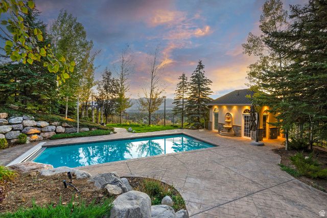 3222 E EAGLE VIEW CIR, Sandy, UT 84092