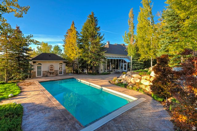 3222 E EAGLE VIEW CIR, Sandy, UT 84092