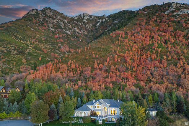 3222 E EAGLE VIEW CIR, Sandy, UT 84092
